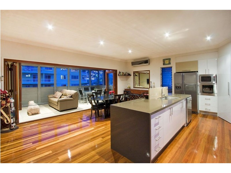 2/32 Pacific Parade, Bilinga QLD 4225