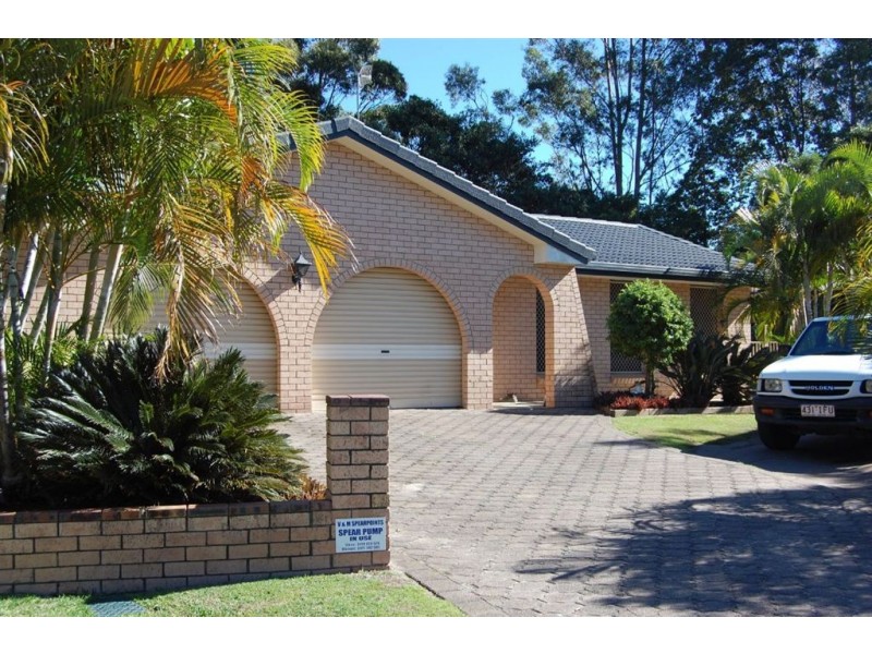 8 Nalya Court, Mermaid Waters QLD 4218