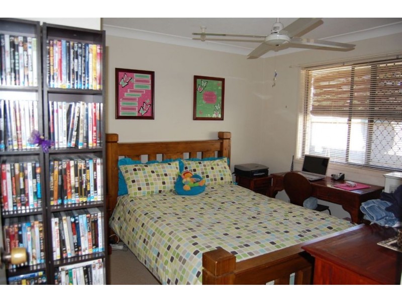 8 Nalya Court, Mermaid Waters QLD 4218