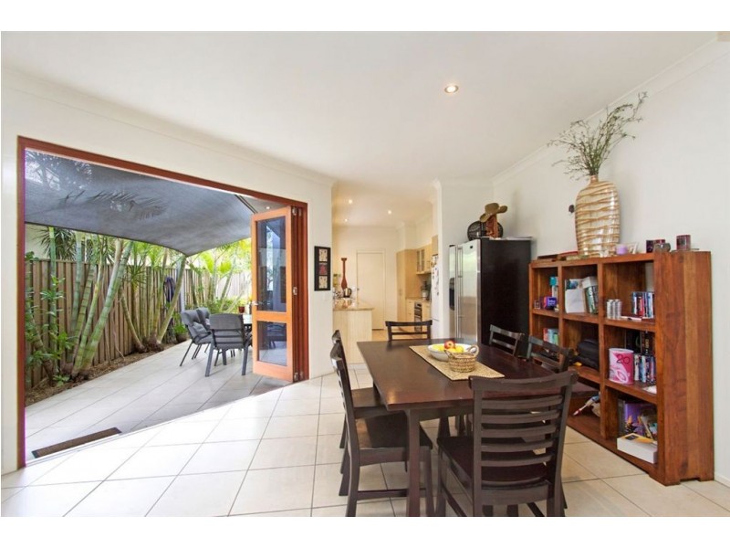 2/6 Elizabeth street, Tugun QLD 4224