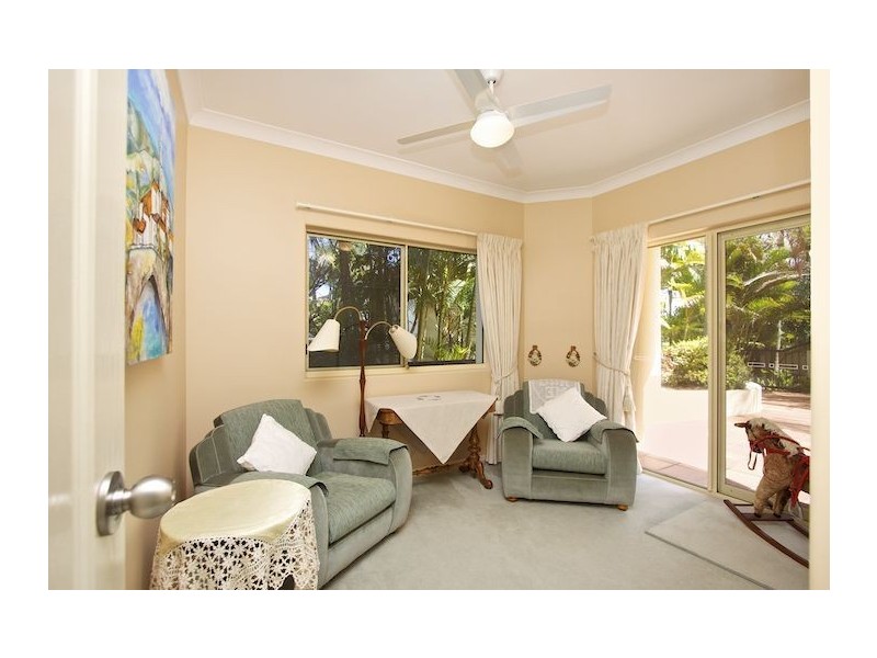 1/231 Golden Four Drive, Bilinga QLD 4225