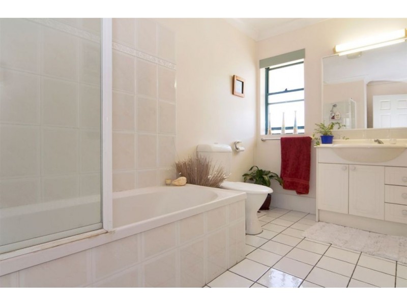 25/147-149 Golden Four Drive, Bilinga QLD 4225