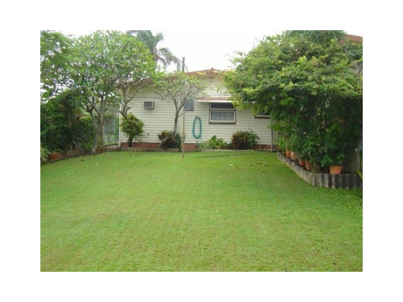 320 Adina Avenue, Bilinga QLD 4225