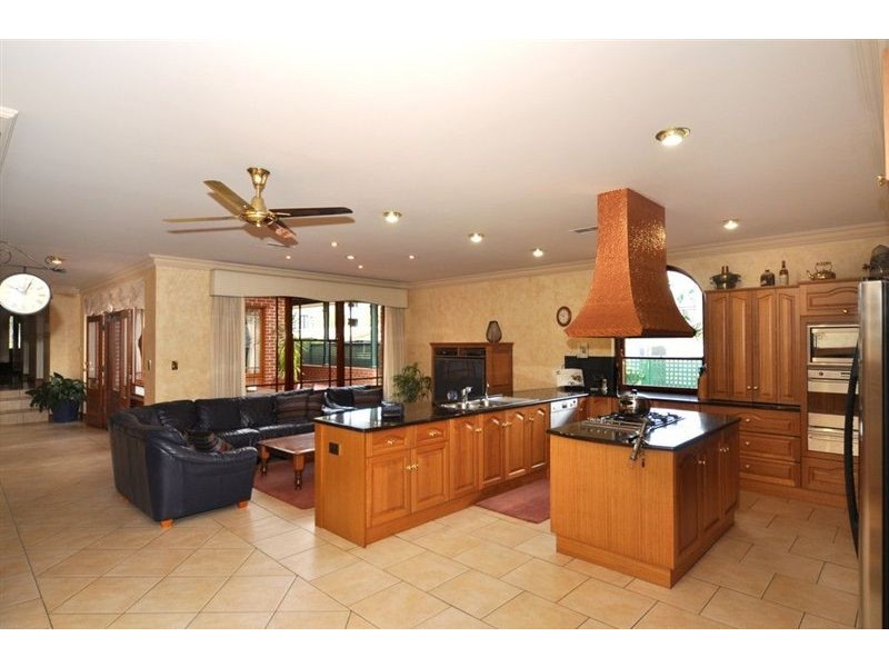 17 Stanley Street, Leabrook SA 5068