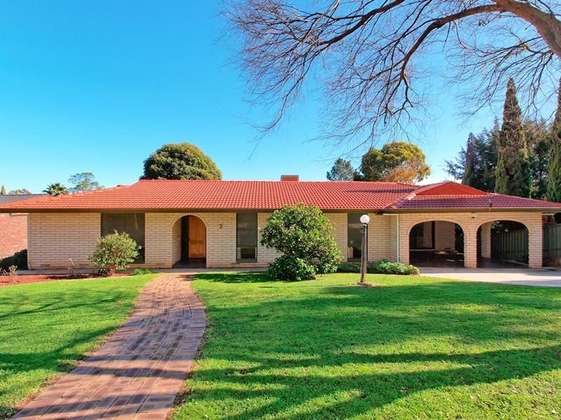 7 Darrell Avenue, Wattle Park SA 5066