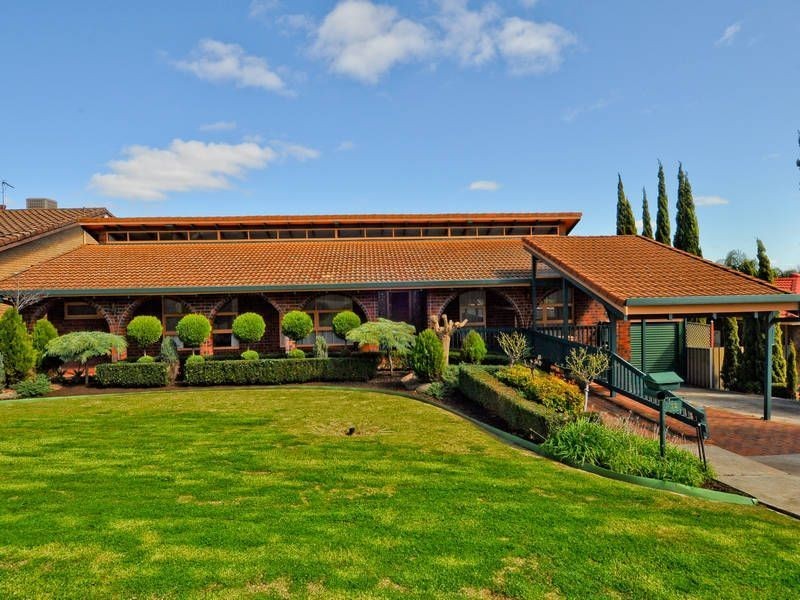 12 Yalpara Avenue, Rostrevor SA 5073