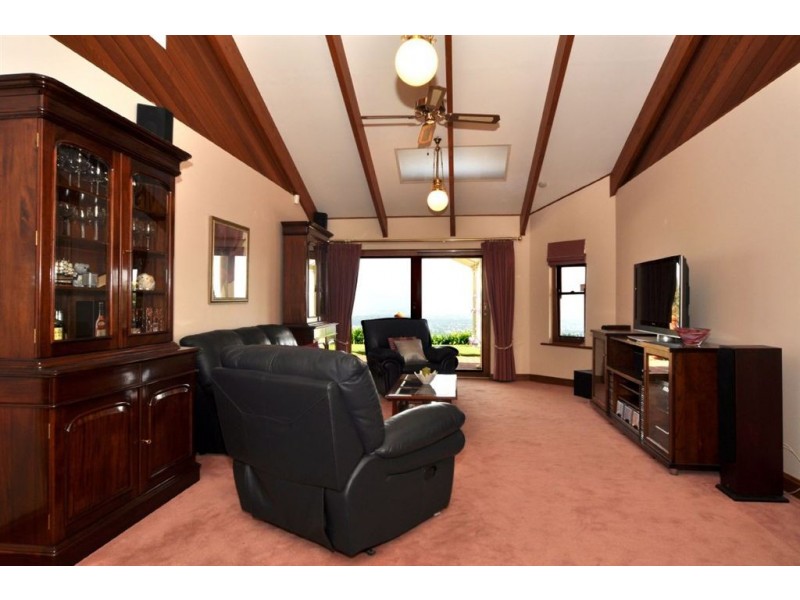 8 Mountainview Place, Mount Osmond SA 5064 the real estate agency Withdrawn