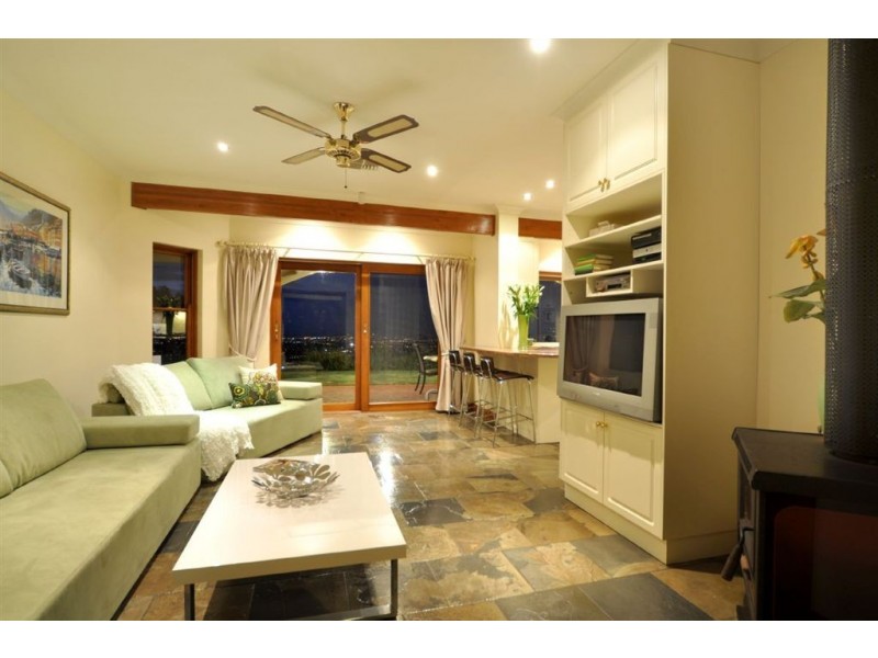 8 Mountainview Place, Mount Osmond SA 5064