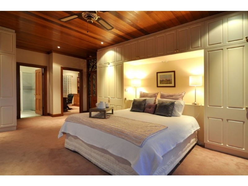 8 Mountainview Place, Mount Osmond SA 5064