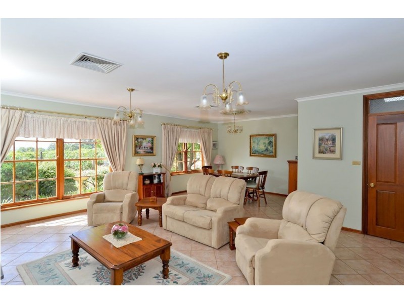 6 Gillard Drive, Rosslyn Park SA 5072