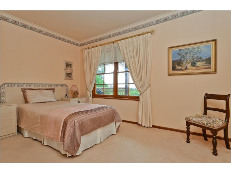 6 Gillard Drive, Rosslyn Park SA 5072