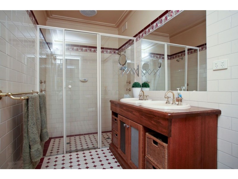 12 Jeffery Court, Vale Park SA 5081