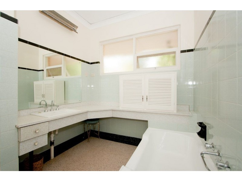 17 Ilfracombe Drive, Wattle Park SA 5066