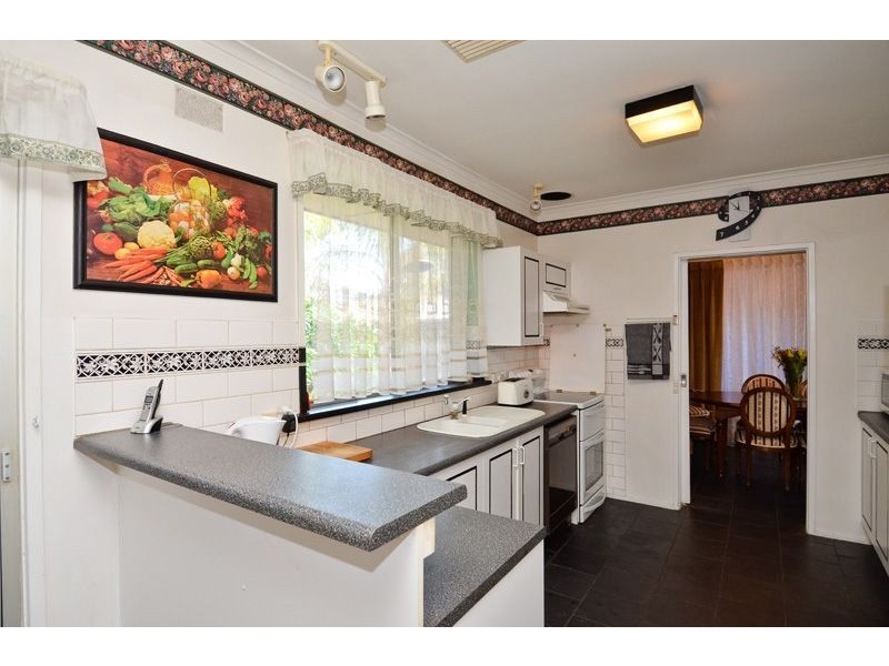 2 Reen Court, Sturt SA 5047