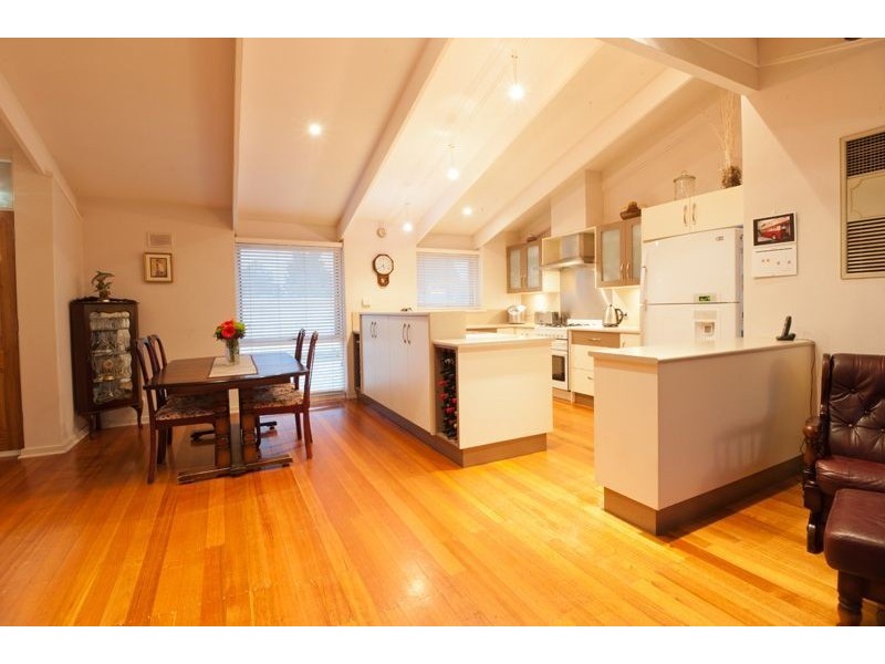 4 Mallacoota Place, West Lakes Shore SA 5020