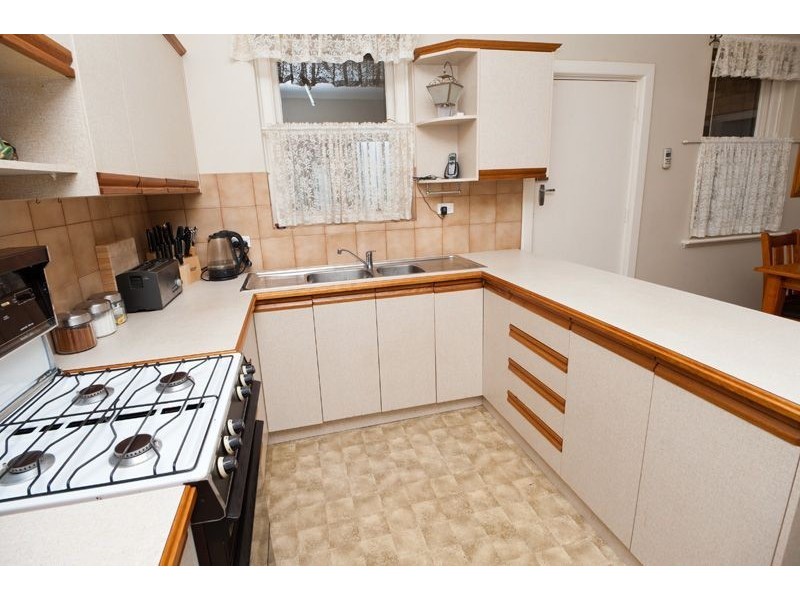 2 Radstock Street, Woodville SA 5011