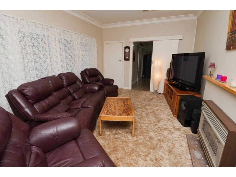 2 Radstock Street, Woodville SA 5011