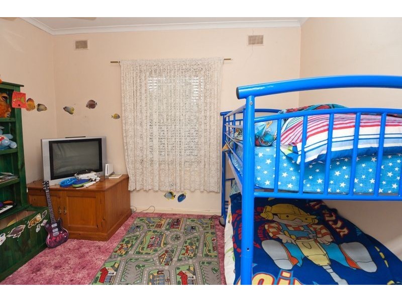 2 Radstock Street, Woodville SA 5011