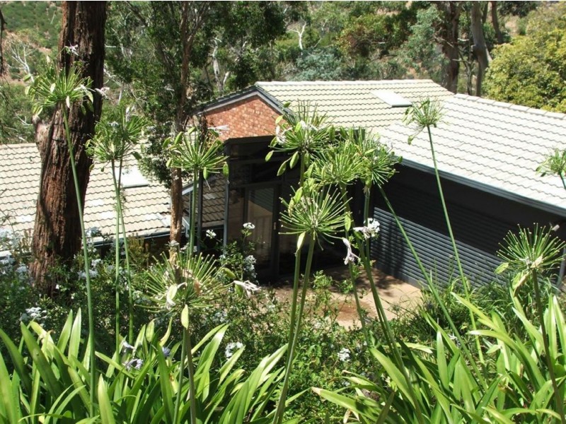 27 Gleneagles Road, Mount Osmond SA 5064