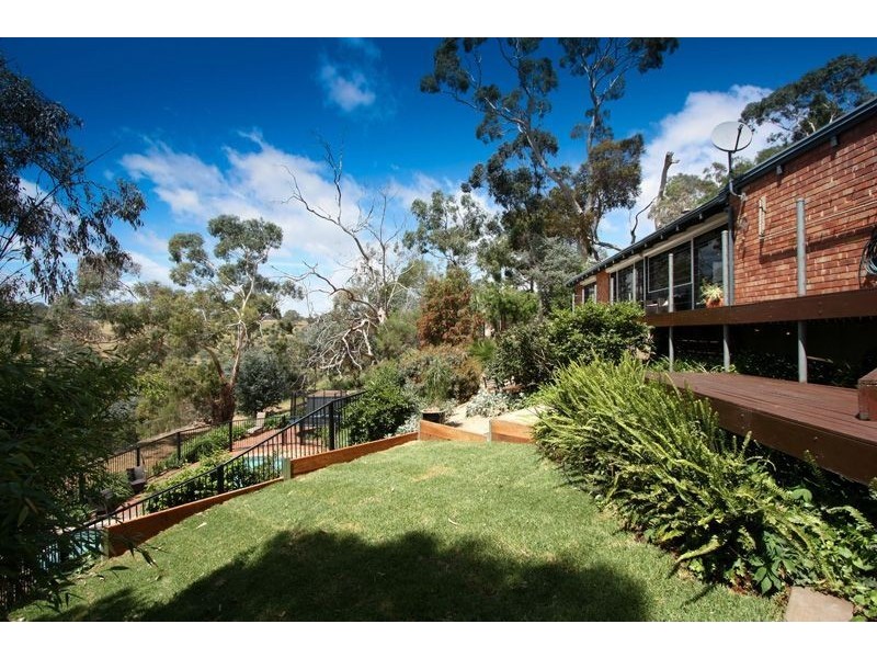 27 Gleneagles Road, Mount Osmond SA 5064