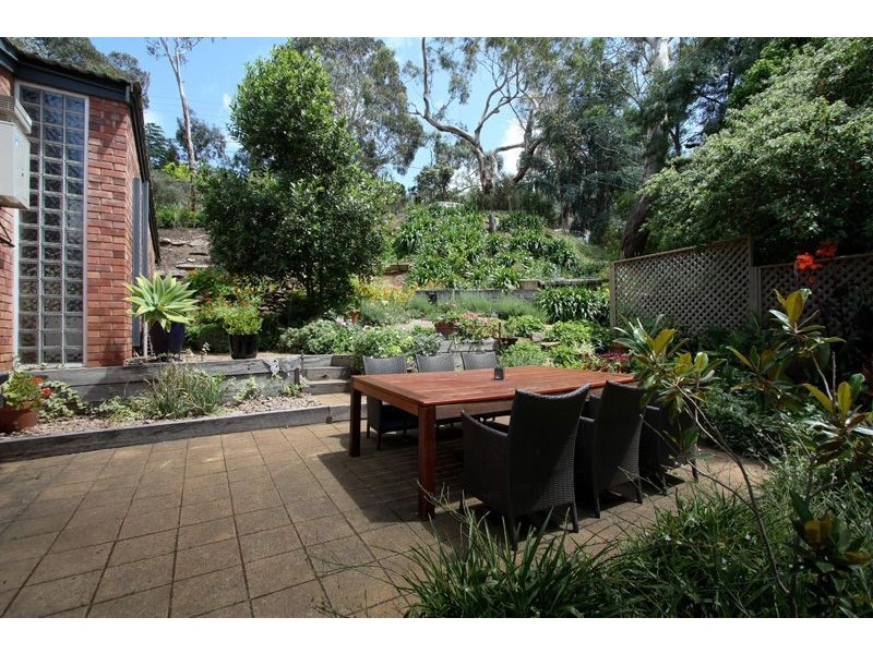 27 Gleneagles Road, Mount Osmond SA 5064