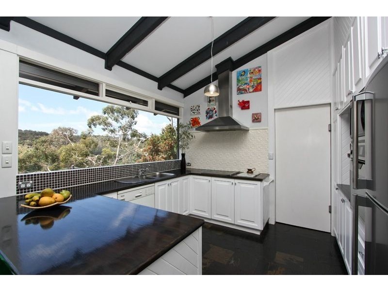 27 Gleneagles Road, Mount Osmond SA 5064