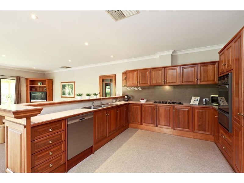 5 Hereford Avenue, Trinity Gardens SA 5068