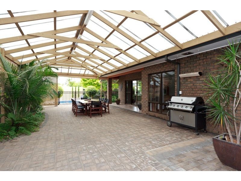 5 Hereford Avenue, Trinity Gardens SA 5068