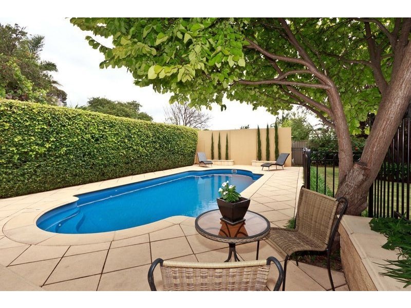 5 Hereford Avenue, Trinity Gardens SA 5068