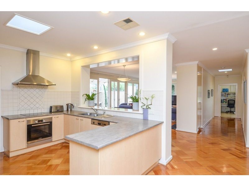 26 Russell Avenue, Hazelwood Park SA 5066