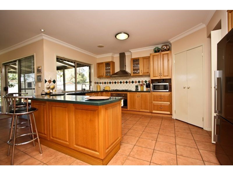 17 Burdekin Avenue, Hillcrest SA 5086