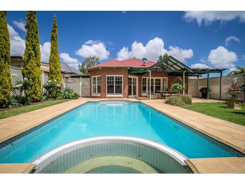 19 Strathspey Avenue, Hazelwood Park SA 5066