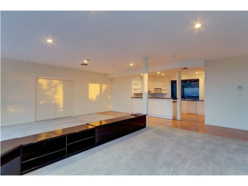 10 Chapman Crescent, Glen Osmond SA 5064