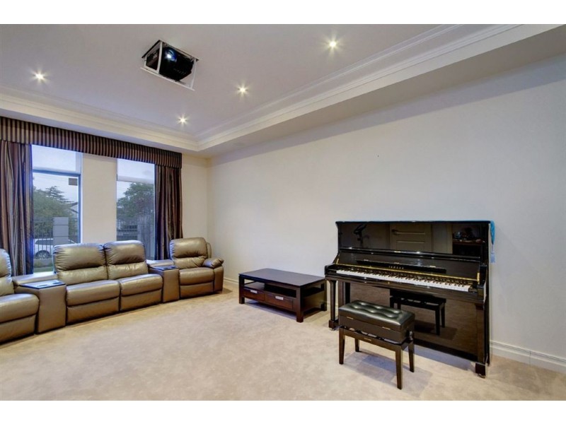 8 Purnana Avenue, St Georges SA 5064