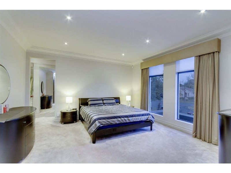 8 Purnana Avenue, St Georges SA 5064