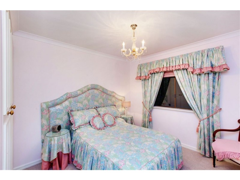 5 Rawson Penfold Drive, Rosslyn Park SA 5072