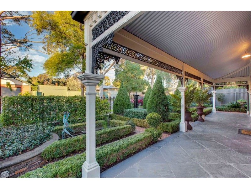 1 Uxbridge Street, Kensington Park SA 5068