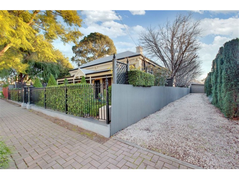 1 Uxbridge Street, Kensington Park SA 5068