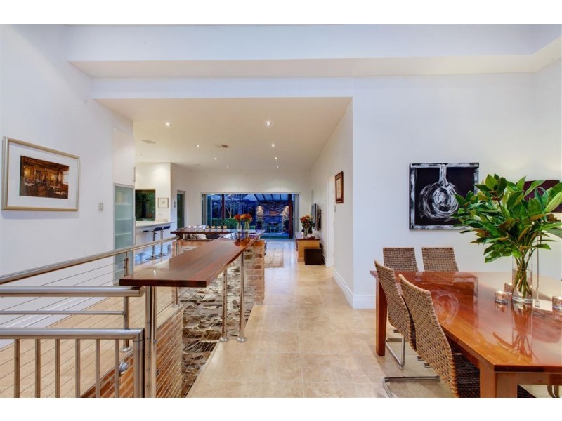 1 Uxbridge Street, Kensington Park SA 5068