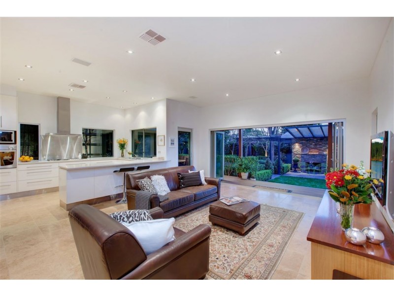 1 Uxbridge Street, Kensington Park SA 5068