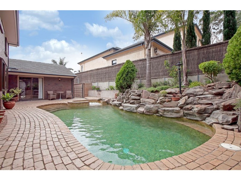 8 Brookside Road, Springfield SA 5062