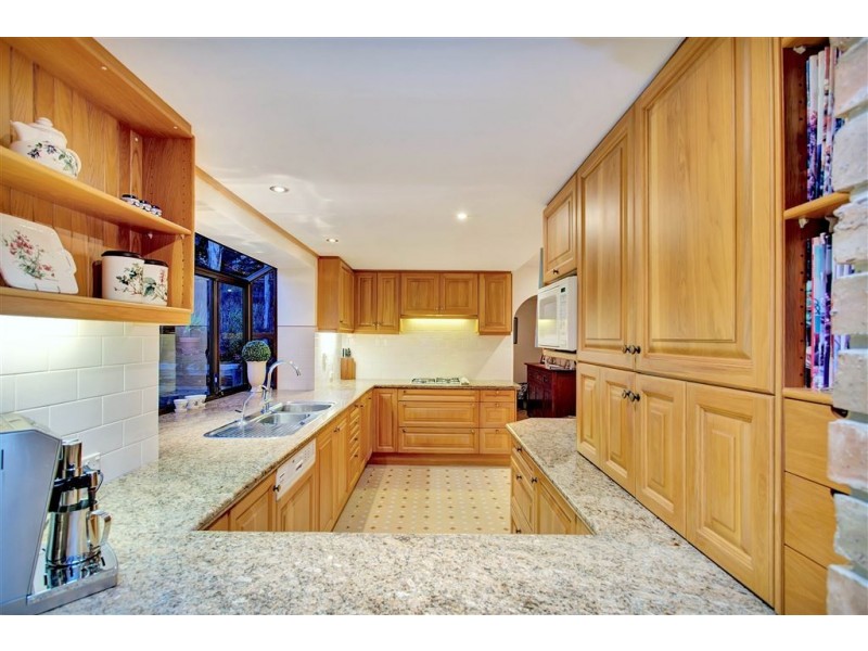 8 Brookside Road, Springfield SA 5062