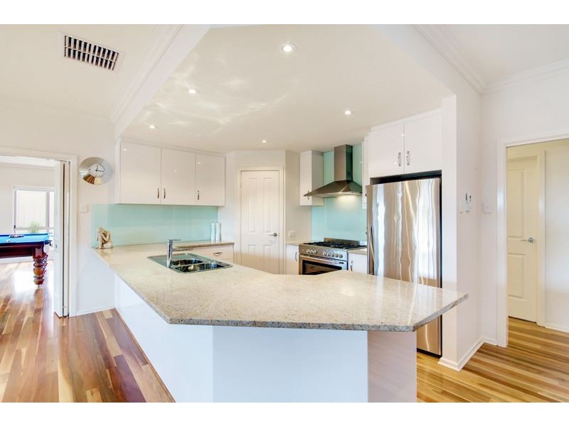 27 Selbourne Avenue, Rostrevor SA 5073