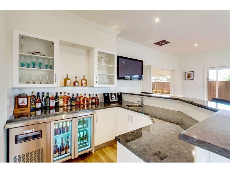 27 Selbourne Avenue, Rostrevor SA 5073