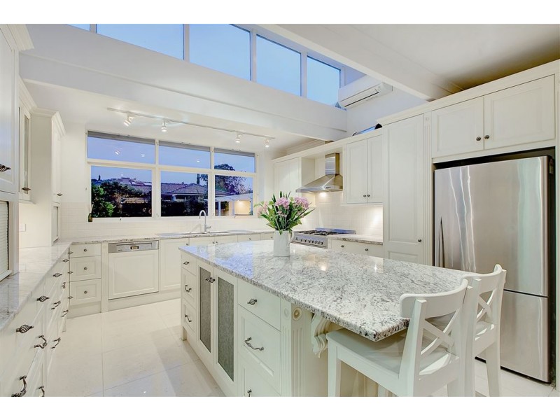 18 Chisholm Avenue, Burnside SA 5066