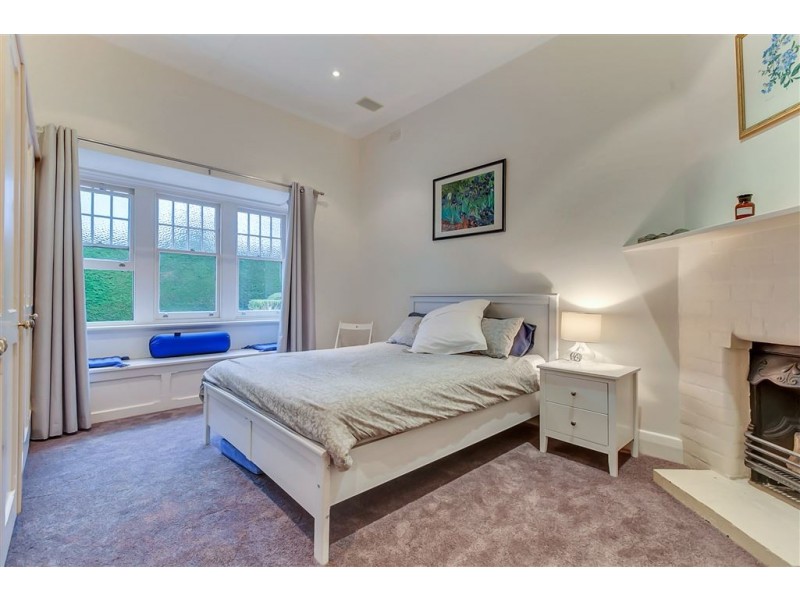 18 Chisholm Avenue, Burnside SA 5066