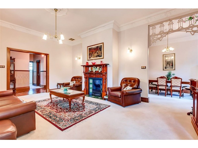 10 Hexham Avenue, Myrtle Bank SA 5064