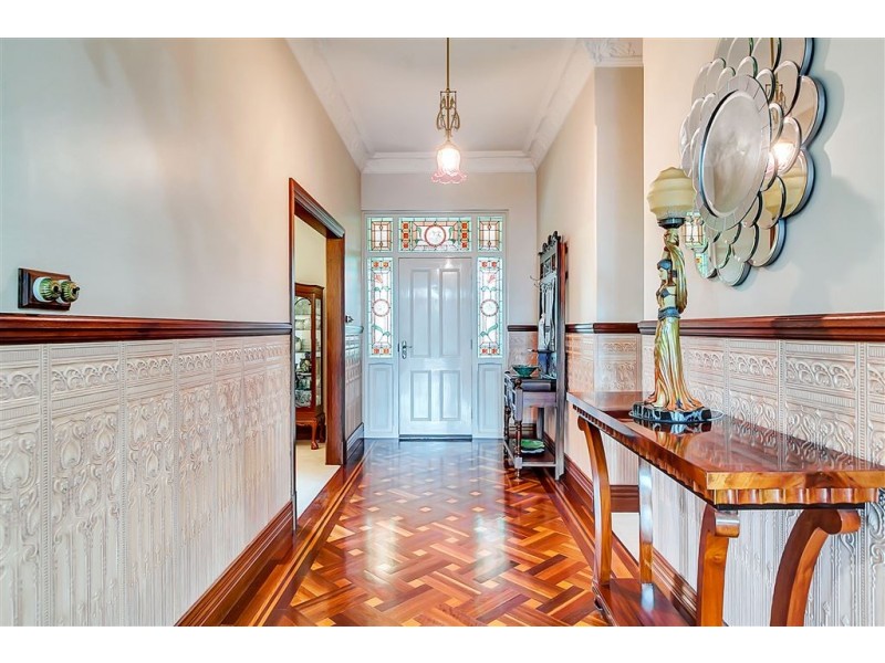 10 Hexham Avenue, Myrtle Bank SA 5064