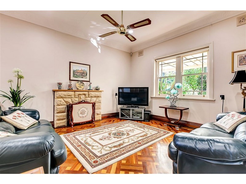 10 Hexham Avenue, Myrtle Bank SA 5064