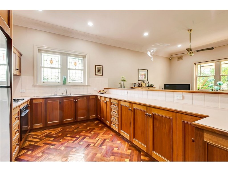 10 Hexham Avenue, Myrtle Bank SA 5064